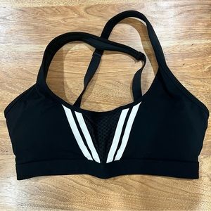 Sarah’s Day: Dominate Sports Bra Black